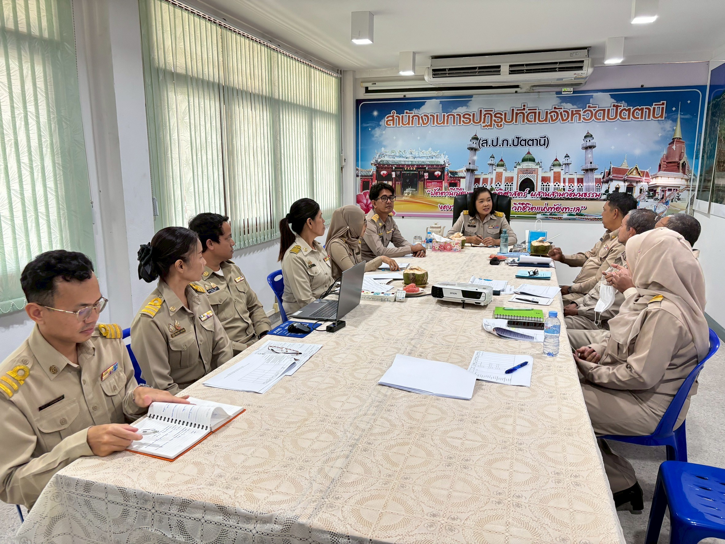 title - ผู้ตรวจราชการ ส.ป.ก. ประชุมติดตามผลการดำเนินงานตามแผนการตรวจราชการ ของ ส.ป.ก. ประจำปีงบประมาณ พ.ศ.2569 รอบ 1 จังหวัดปัตตานี